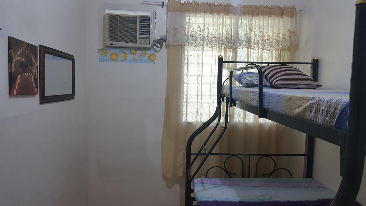 Happy To Mingle Airport Hostel Manila Paranaque City Esterno foto